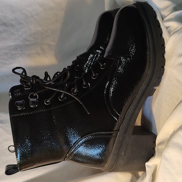 Patent leather combat boot - Picture 2 of 7